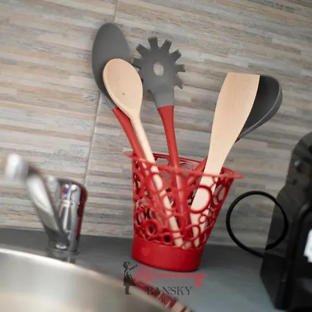 Coral 5 For 2 Pax Wi-fi Free -by Easylife Swiss Apartman